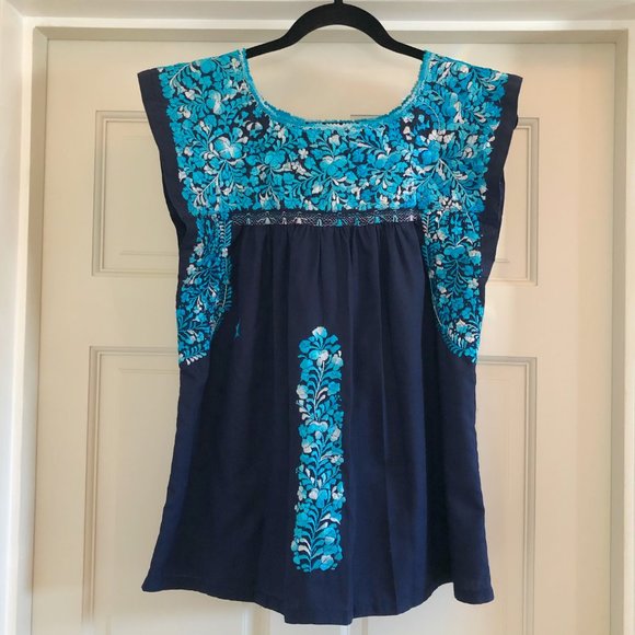 Mi Golondrina Tops - 💙Mi Golondrina Flores Top  💙